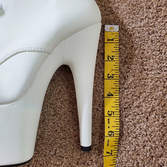 Pleaser - Glow in the Dark Platform Boots - Picture 6 of 8